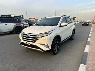 EXTRA CLEAN PERFECT CONDITION TOYOTA RUSH 2023 V4 EX .7 SEATER GCC SPECS