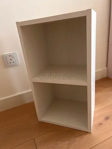 Small white 2-cube storage shelf - good condition. 4 items available - price is for one item.