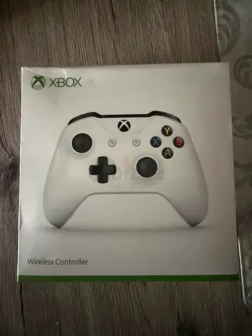 White Xbox Wireless Controller (Brand new) - Xbox Series/One Compatible
