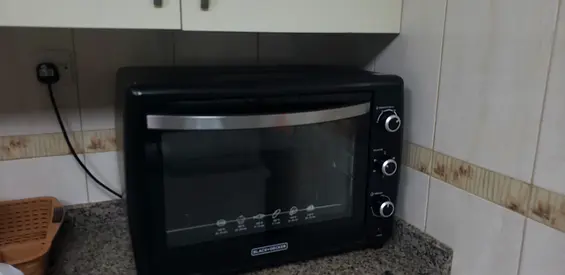 Black countertop electric oven with grill - used, good working condition