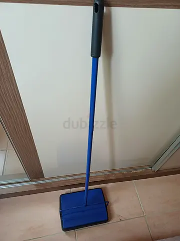 Manual carpet sweeper (Blue haug bursten )