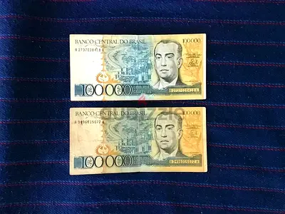 2 RARE VINTAGE 1985 BRAZIL 100,000 CRUZEIROS BANKNOTES