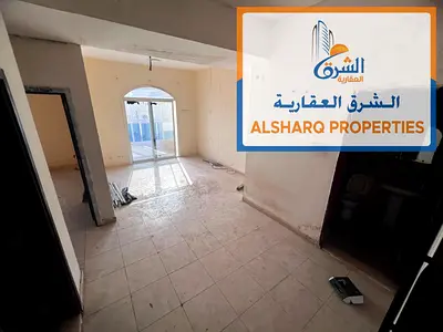 غرفة وصالة للإيجار السنوي في الروضة 3 على شارع الشيخ عمار بمساحة كبيرة وموقع مميز