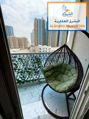 غرفتيين وصالة-اطلالة بحرية-تكييف مركزي-صيانة علي المالك-شامل كهرباء ومياة