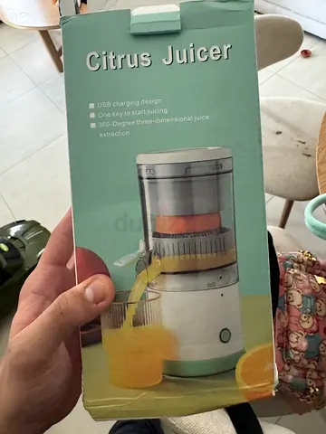 Citrus Juicer - Compact Electric Juicer (used, good condition)