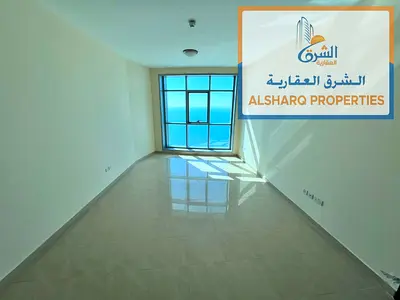 شقة VIP للإيجار السنوي بسعر لقطة:  غرفتين وصالة في أبراج الريزيدنس  كورنيش عجمان  اسكن في برج فخم على الصف الأول من البحر مباشرة  استمتع بباقة خدمات و