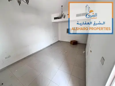 شقة غرفتين وصالة للإيجار السنوي – الجرف 2، عجمان  مساحة كبيرة جدًا | برج نظيف | موقع مميز على الطريق الرئيسي