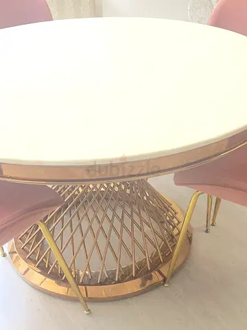 Round Marble-Top Dining Table with Gold Base (Seating for 4)