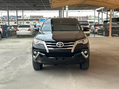 2017 Toyota FORTUNER 照片 2