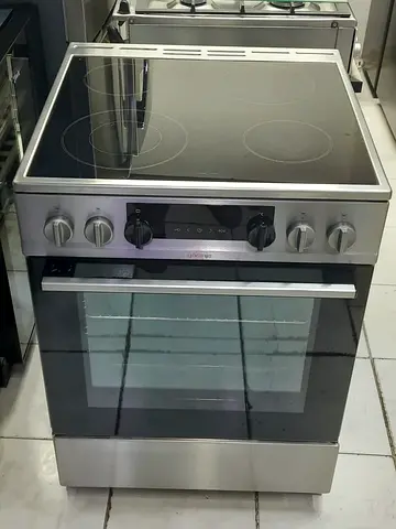 Electric ceramic cooker 60cm excellent condition