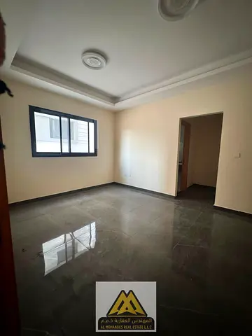 افخم شقه / ارقي تشطيب / اول ساكن / بلكونه / استور / مساحه كبيره * سعر خيال * صيانه فري * تكيف مركزي * تسهيل ف الدفعات