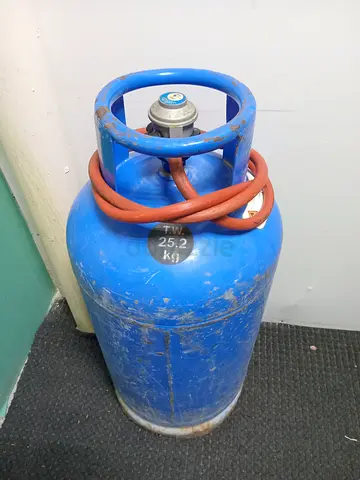 Gas cylinder