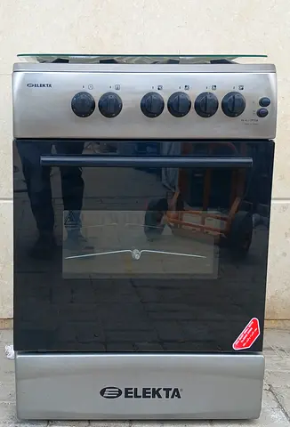 60×60cm gas cooker Perfect working condition Brand ELEKTA