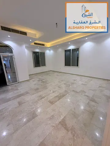 حوشي الشارقة | فيلا سوبر لوكس | 5 غرف ماستر