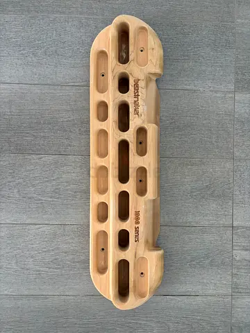 Wooden Beastmaker 1000 Series Hangboard / Fingerboard - Good Condition