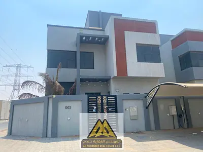 Second tenant 5 master bedrooms, including 3 with dressing rooms Majlis with washbasins and bathroo