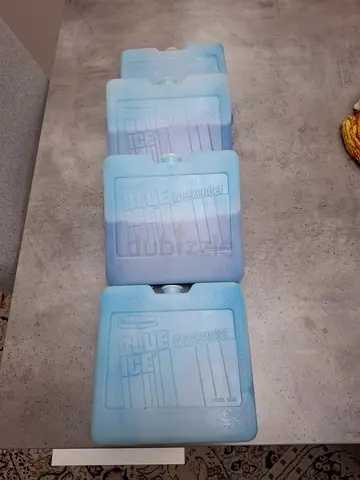 Set of 4 Reusable Ice Packs / Cool Packs - Blue