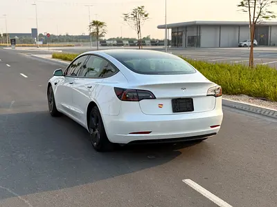 2023 Tesla MODEL 3 — фото 6