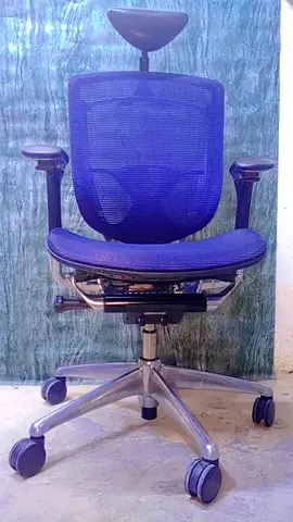 contessa Okamura office chair