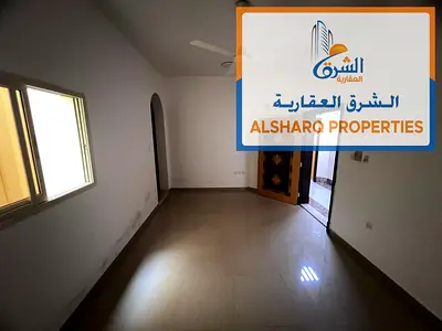 الروضه 2 عجمان _تكييف سبيلت _مطبخ منفصل _الموقع مميز _سكن عائلات