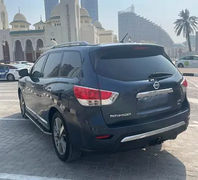 Nissan Pathfinder SL 2014 | GCC Specs | Well Maintained