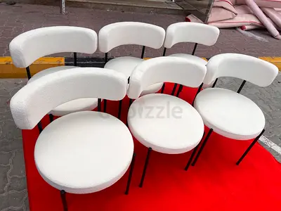 Selling high quality dining chairs 6 pieces like a new