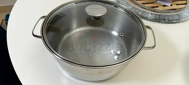 Stainless steel cooking pot with glass lid - 28cm