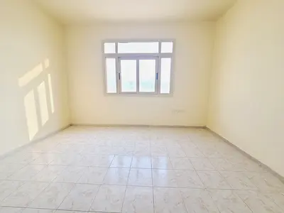 LAVISH STUDIO // SEPARATE KITCHEN // ROAD SIDE BUILDING