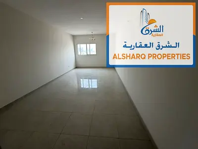 بلكونة باطلالة بحرية _ غرفتين ماستر _ مساحة كبيرة جدا _ موقع مميز علي كورنيش عجمان بجوار جميع الخدمات