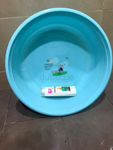 Baby plastic bathtub - simple basin for infant bath (blue)