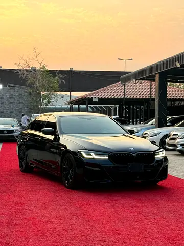 BMW M550i xDrive 2021