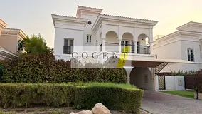 4 BR Villa with Private Garden in The Villa