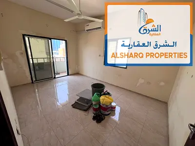 للايجار السنوى في كورنيش عجمان تاني صف الكورنيش 2 بلكونه اطلاله بحريه بسعر مناسب