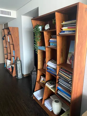 2 beautiful bookcases in solid wood from The One