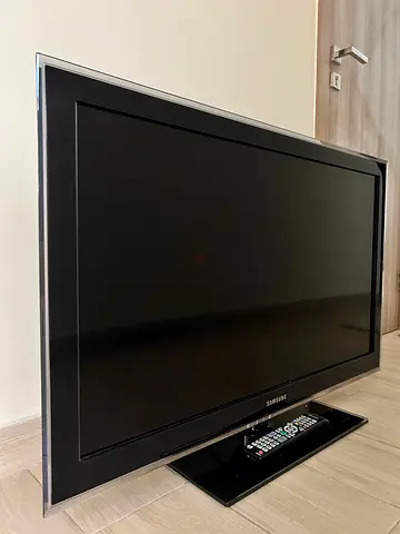 Samsung 40 inch Full HD LED Smart TV, Excellent Condition