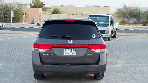 Lady Driven Honda Odyssey Touring 2014 | GCC Specs | Well Maintained
