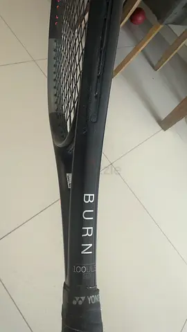 Wilson Burn 100ULS Tennis Racket