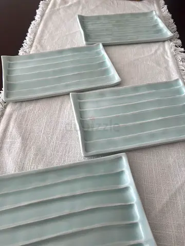 Set of 4 Japanese Serving Plates