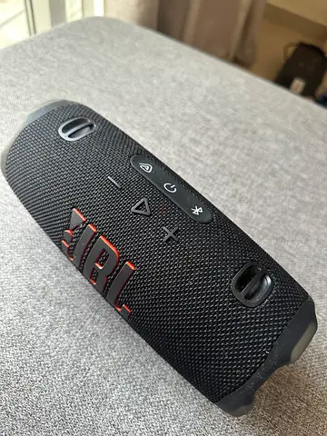 JBL charge 6