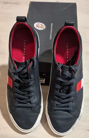 Tommy Hilfiger men’s casual sneakers - navy, size 43