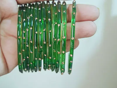 Glass raindrop Bangles Set with Stone Accents