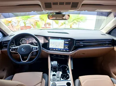 صورة 9 لـ 2023 Volkswagen TOUAREG