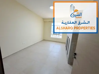 First occupancy building with free parking and one month free rent, with a full sea view.