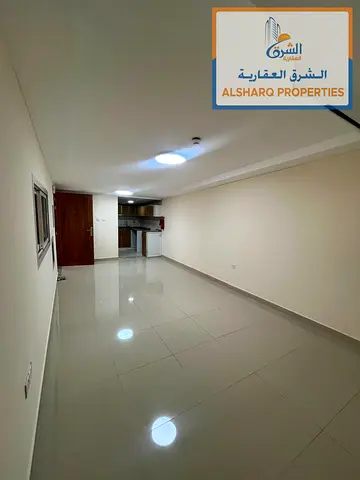First tenant, studio apartment, comfortable space, modern finishes, central air conditioning and cooling, excellent layout.