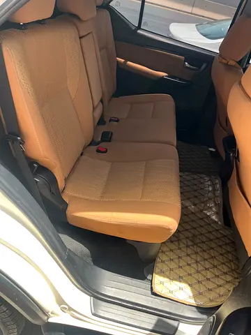 2019 Toyota FORTUNER 照片 9