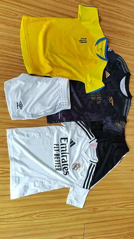 Boy's football jerseys (age 7 to 8)