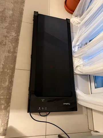 Compact treadmill - light home use, excellent condition