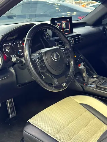2022 Lexus IS-SERIES 照片 9