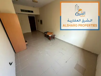 استوديو بمساحة كبيرة للإيجار في النعيمية 2، تكييف مركزي وموقع حيوي قريب من جميع الخدمات مع سهولة الوصول للشارقة ودبي