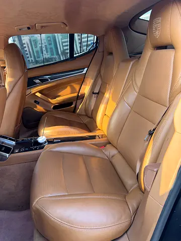 2012 Porsche PANAMERA — миниатюра 6